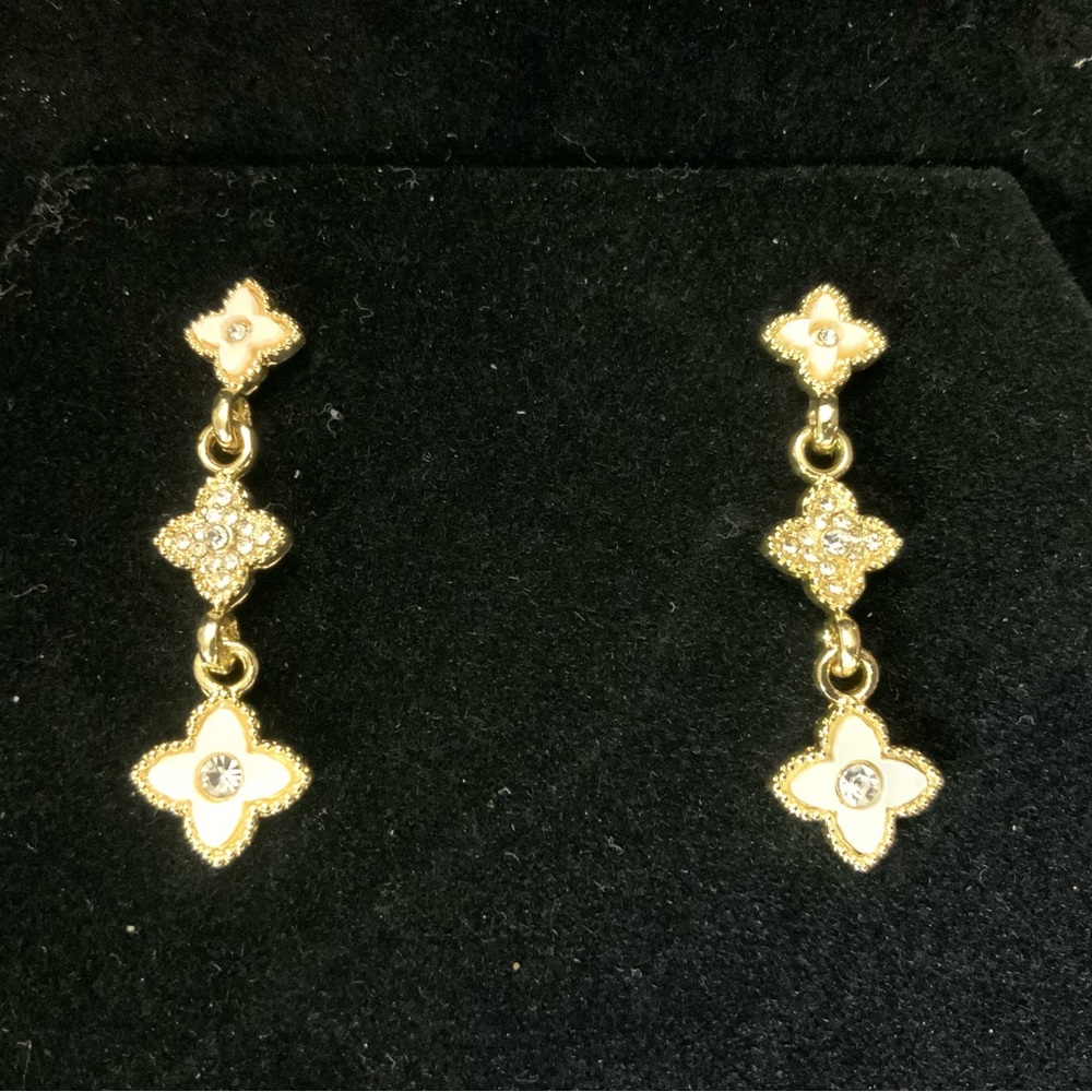 New Clover Rhinestone and Enamel Dangle Earrings Pearly White & Gold Tone - Picture 2 of 2